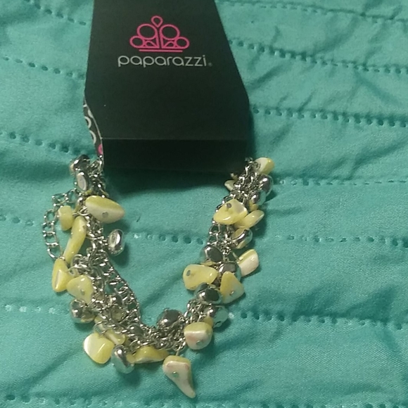 Bracelets - Picture 2 of 7